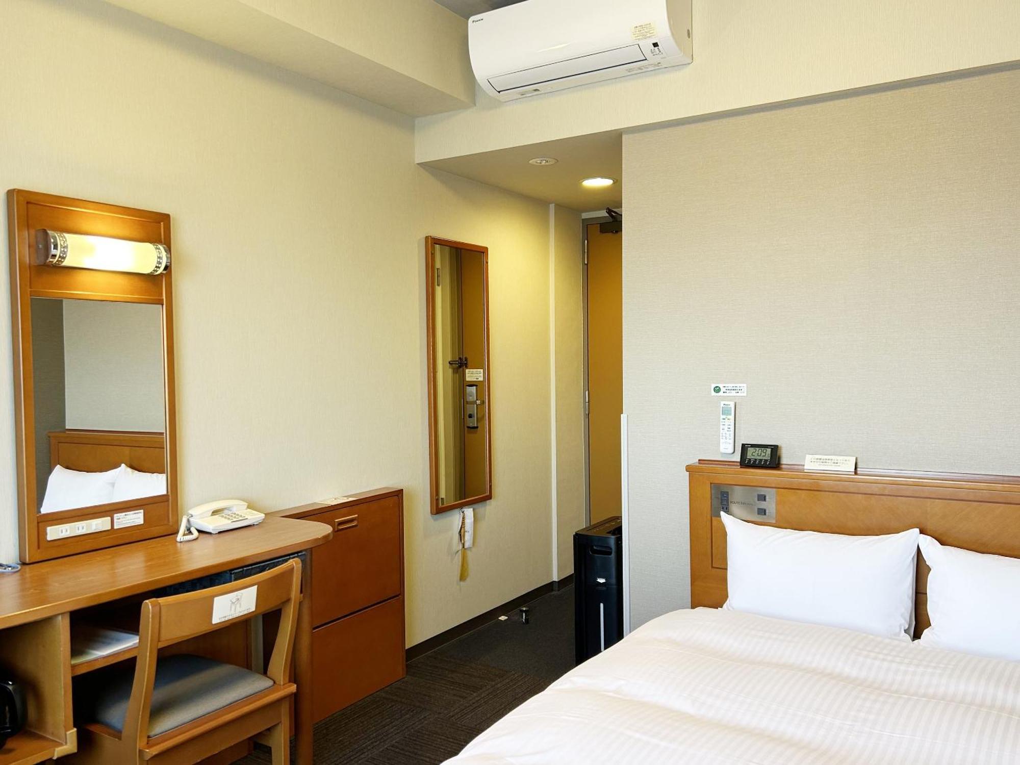 Hotel Route-Inn Chiryu -Kokudou 1 Gou- Екстер'єр фото